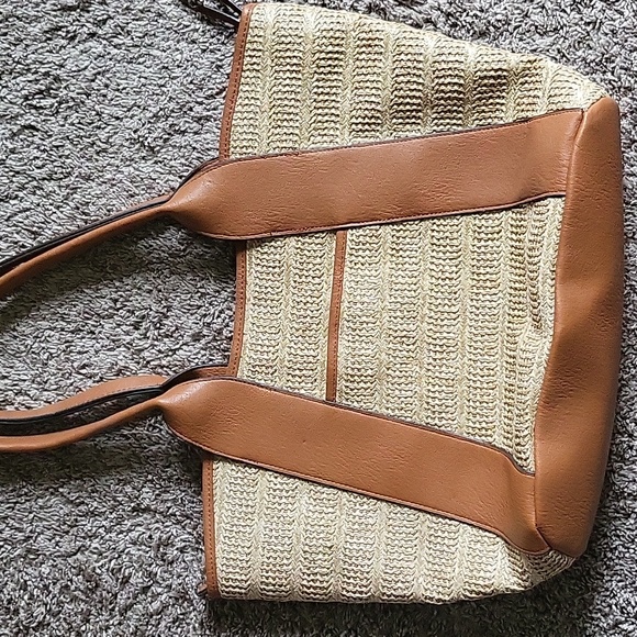 Jessica Simpson Straw Wilma Tote - Picture 4 of 10